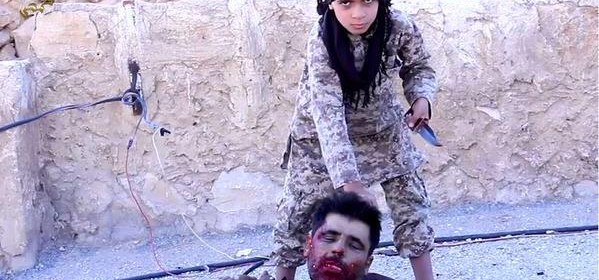 GOLEMA STUDIJA Hrvatska je jedna od zatucanijih postkomunističkih zemalja Isis-child-beheading-captive-graphic-photos-21122-599x280